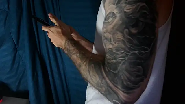 Snapshot of Kenner_fox77 chatting on January 3, 2025, 3:16 am Kenner fox77 online show from January 3, 2025, 3:16 am