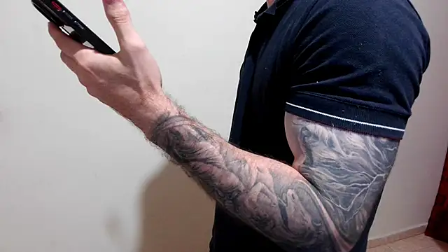 Snapshot of Kenner_fox77 chatting on December 18, 2025, 1:11 am Kenner fox77 online show from December 18, 2025, 1:11 am