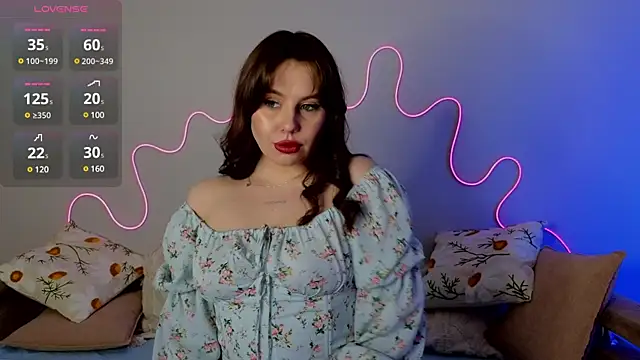 Snapshot of Aisha_Riley chatting on February 18, 2025, 1:33 pm Aisha Riley online show from February 18, 2025, 1:33 pm