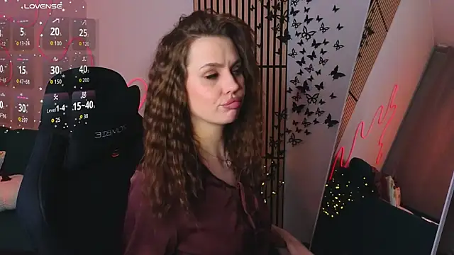 Snapshot of Aisha_Riley chatting on October 31, 2025, 5:14 pm Aisha Riley online show from October 31, 2025, 5:14 pm