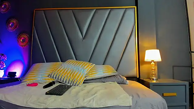 BrendaAdams  online show from February 10, 2025, 11:36 am