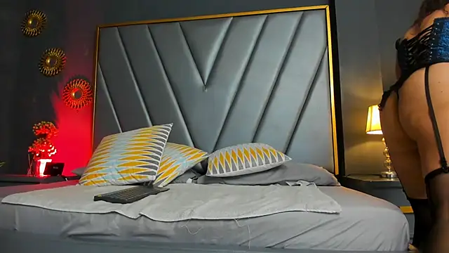 BrendaAdams  online show from March 8, 2025, 11:05 am