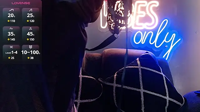 LOLIITA  LOVE online show from January 4, 2025, 11:59 pm