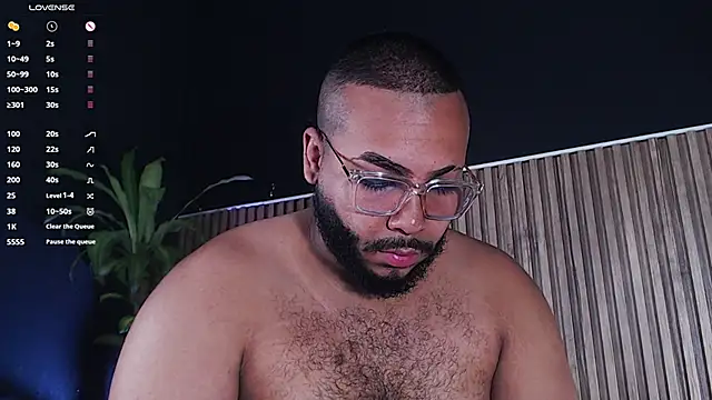 Snapshot of DilanJonnes_ chatting on January 10, 2025, 11:18 pm DilanJonnes  online show from January 10, 2025, 11:18 pm