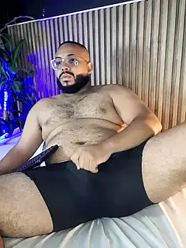 Snapshot of DilanJonnes_ chatting on February 1, 2025, 8:37 pm DilanJonnes  online show from February 1, 2025, 8:37 pm