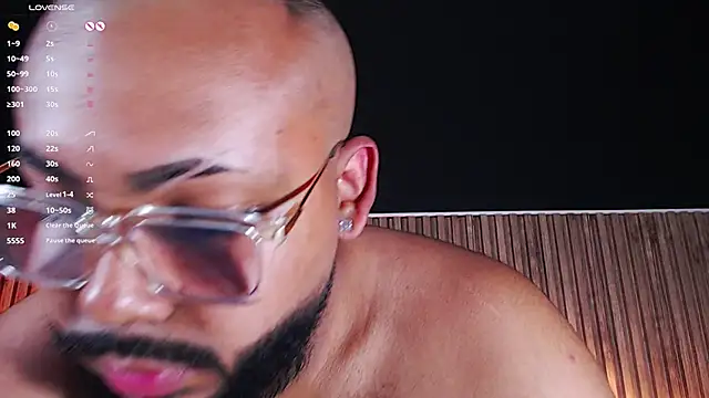 Snapshot of DilanJonnes_ chatting on March 18, 2025, 10:48 pm DilanJonnes  online show from March 18, 2025, 10:48 pm