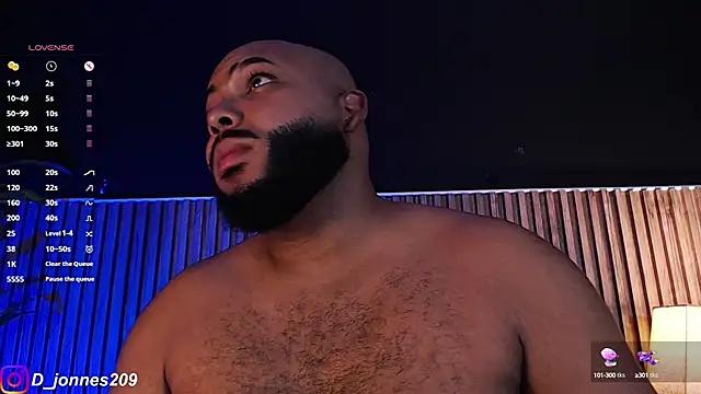 Snapshot of DilanJonnes_ chatting on October 9, 2025, 8:18 pm DilanJonnes  online show from October 9, 2025, 8:18 pm