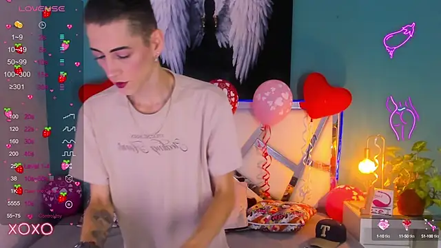 Snapshot of dominic_thailor chatting on February 20, 2025, 2:35 pm dominic thailor online show from February 20, 2025, 2:35 pm