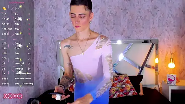 Snapshot of dominic_thailor chatting on September 21, 2025, 2:19 pm dominic thailor online show from September 21, 2025, 2:19 pm