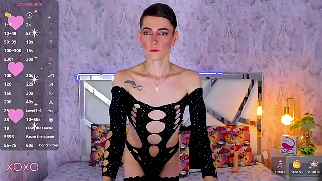 Snapshot of dominic_thailor chatting on October 4, 2025, 1:31 pm dominic thailor online show from October 4, 2025, 1:31 pm