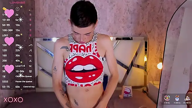 Snapshot of dominic_thailor chatting on November 16, 2025, 2:00 pm dominic thailor online show from November 16, 2025, 2:00 pm