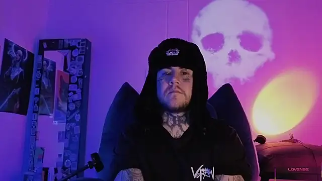 Ash gusbig online show from November 25, 2025, 3:17 am