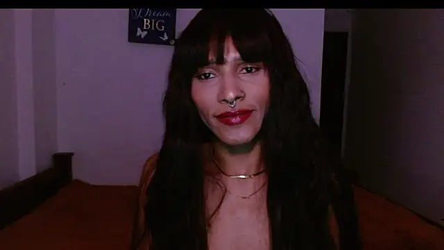 Snapshot of carolinemiller7 chatting on January 21, 2025, 9:13 am carolinemiller7 online show from January 21, 2025, 9:13 am
