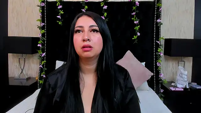 Snapshot of AshleeyPrincess chatting on December 4, 2025, 1:53 pm AshleeyPrincess online show from December 4, 2025, 1:53 pm