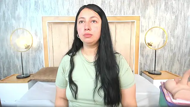 Snapshot of AshleeyPrincess chatting on December 15, 2025, 1:04 pm AshleeyPrincess online show from December 15, 2025, 1:04 pm