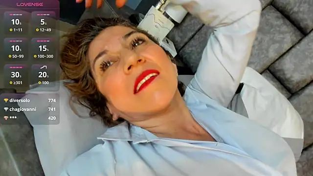 Snapshot of Matureyulyet chatting on October 23, 2025, 9:19 am Matureyulyet online show from October 23, 2025, 9:19 am