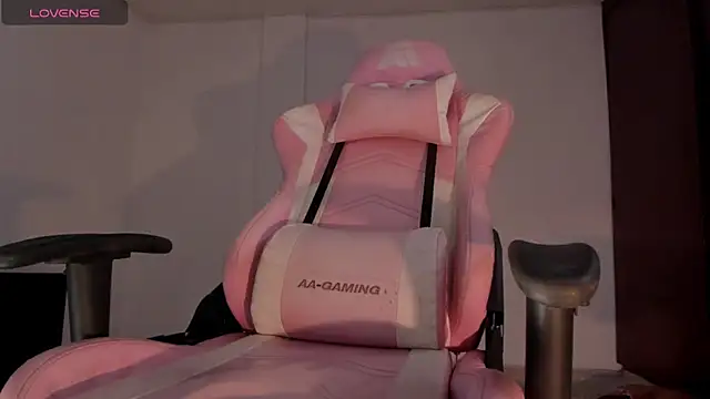 Veronicajazz online show from December 15, 2024, 4:37 pm