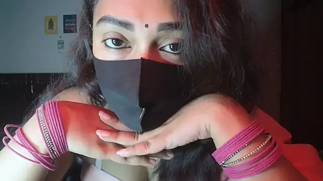 Most-Beautiful-Queen online show from November 5, 2025, 6:52 pm