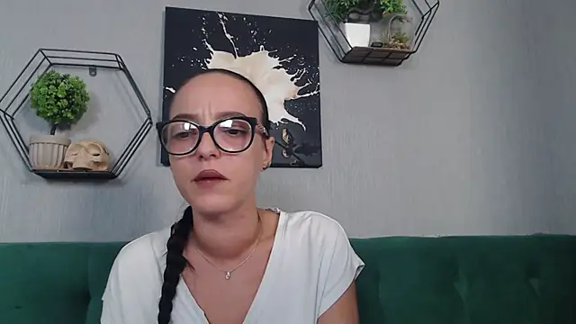 Snapshot of IzabelllNoir chatting on September 26, 2025, 11:03 am IzabelllNoir online show from September 26, 2025, 11:03 am
