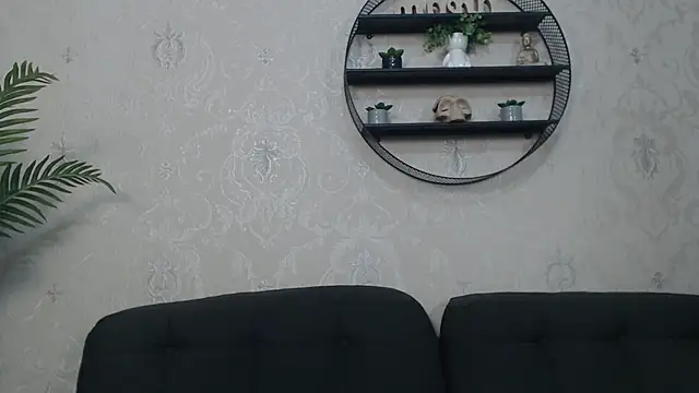 Snapshot of IzabelllNoir chatting on November 14, 2025, 7:51 am IzabelllNoir online show from November 14, 2025, 7:51 am