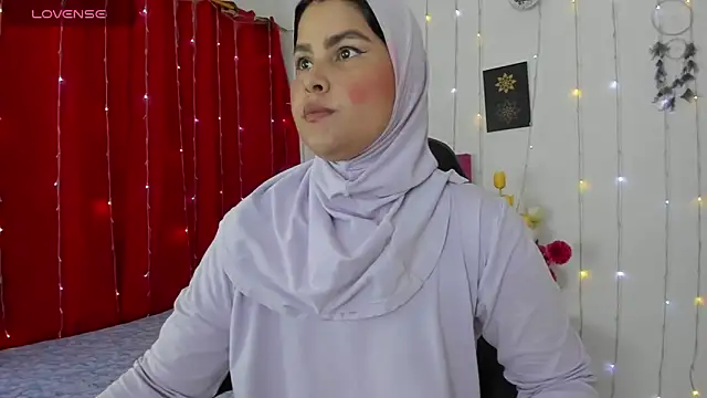 AishaAmin  online show from March 20, 2025, 12:11 pm