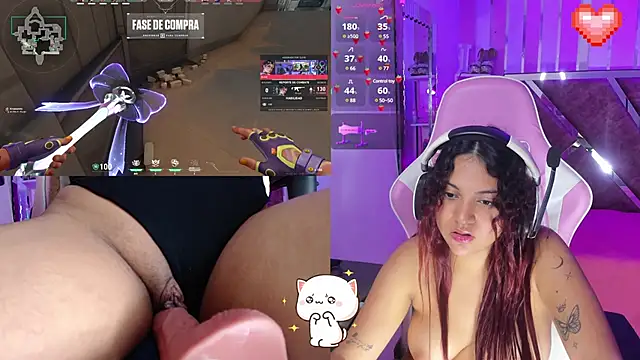 Snapshot of PetiteSophie_ chatting on March 5, 2025, 4:57 pm PetiteSophie online show from March 5, 2025, 4:57 pm