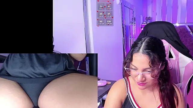 Snapshot of PetiteSophie_ chatting on March 14, 2025, 1:57 pm PetiteSophie online show from March 14, 2025, 1:57 pm