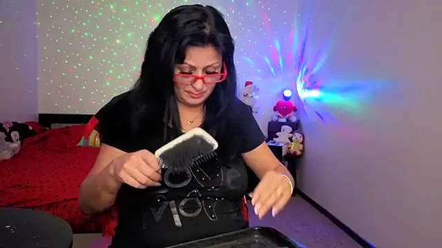 YourDreamLoverr online show from December 3, 2025, 11:47 pm