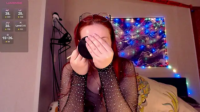 Snapshot of VanessaLincum chatting on October 28, 2025, 7:12 am VanessaLincum online show from October 28, 2025, 7:12 am