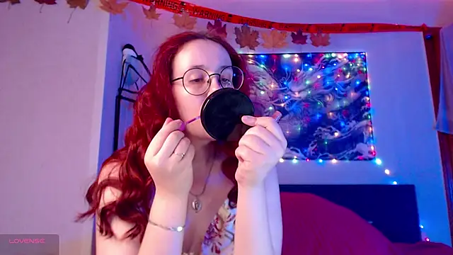 Snapshot of VanessaLincum chatting on November 10, 2025, 7:29 am VanessaLincum online show from November 10, 2025, 7:29 am