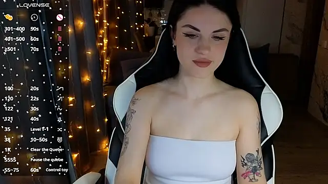 Mary   Moore online show from February 12, 2025, 2:14 am