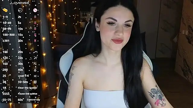 Mary   Moore online show from March 11, 2025, 11:59 pm