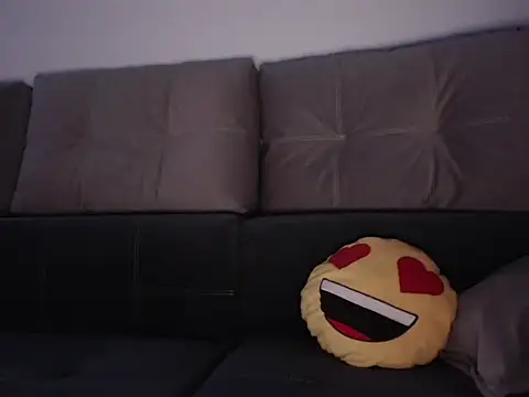  JustmeHere  online show from September 19, 2025, 2:02 am