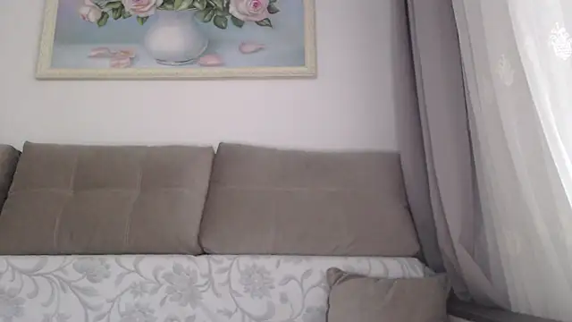  JustmeHere  online show from October 15, 2025, 12:27 pm