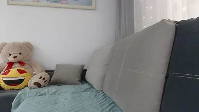  JustmeHere  online show from November 6, 2025, 9:10 am