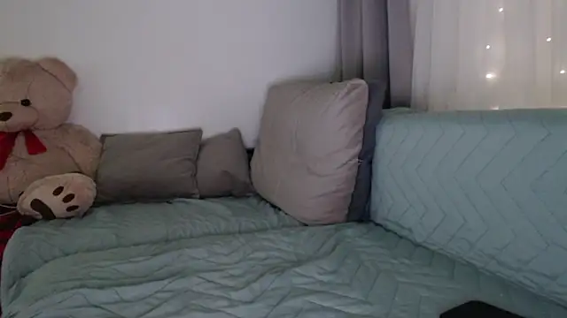  JustmeHere  online show from November 12, 2025, 8:41 pm