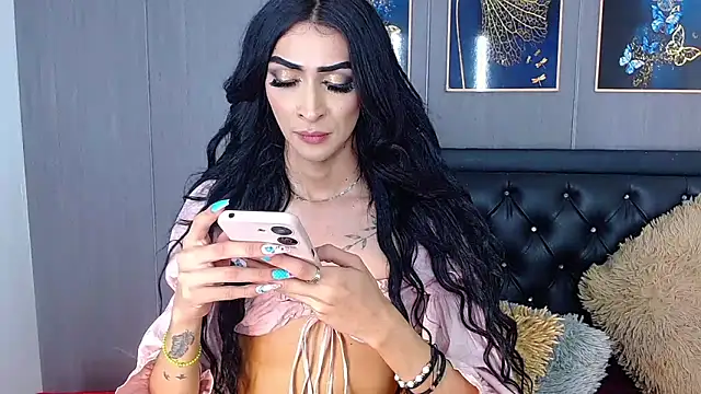 Snapshot of Evelynn_sex_ chatting on January 3, 2025, 1:47 pm Evelynn sex online show from January 3, 2025, 1:47 pm