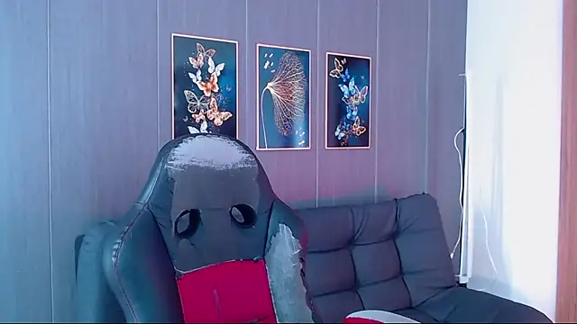 Snapshot of Evelynn_sex_ chatting on September 30, 2025, 2:22 pm Evelynn sex online show from September 30, 2025, 2:22 pm