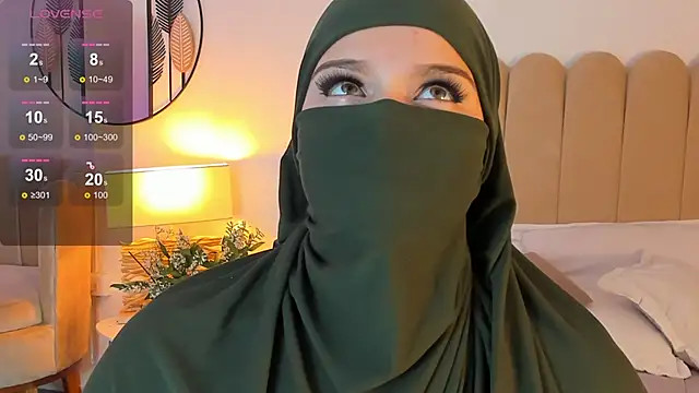 Snapshot of anna-henao chatting on January 23, 2025, 12:19 pm anna-henao online show from January 23, 2025, 12:19 pm