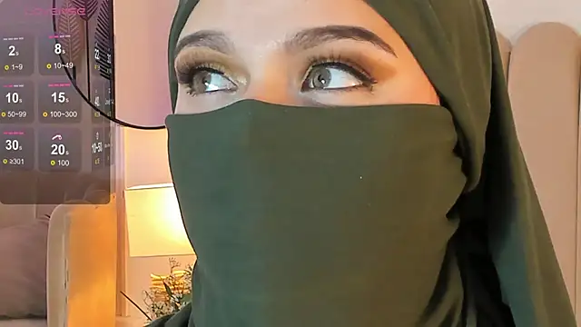 Snapshot of anna-henao chatting on February 14, 2025, 5:14 pm anna-henao online show from February 14, 2025, 5:14 pm