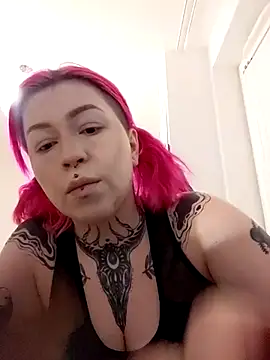 Snapshot of divine_eve chatting on February 21, 2025, 9:11 pm divine eve online show from February 21, 2025, 9:11 pm