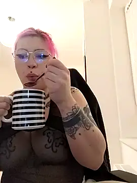 Snapshot of divine_eve chatting on March 2, 2025, 7:56 pm divine eve online show from March 2, 2025, 7:56 pm