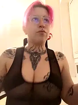 Snapshot of divine_eve chatting on March 3, 2025, 9:26 pm divine eve online show from March 3, 2025, 9:26 pm