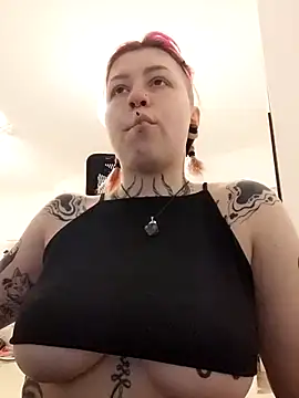 Snapshot of divine_eve chatting on March 10, 2025, 6:01 pm divine eve online show from March 10, 2025, 6:01 pm