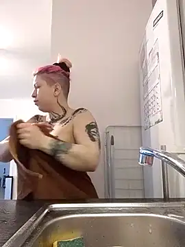 Snapshot of divine_eve chatting on March 17, 2025, 12:46 pm divine eve online show from March 17, 2025, 12:46 pm