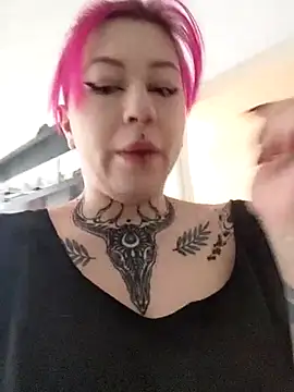 Snapshot of divine_eve chatting on March 21, 2025, 7:35 pm divine eve online show from March 21, 2025, 7:35 pm