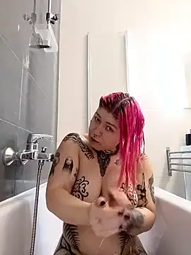 Snapshot of divine_eve chatting on September 12, 2025, 12:16 pm divine eve online show from September 12, 2025, 12:16 pm