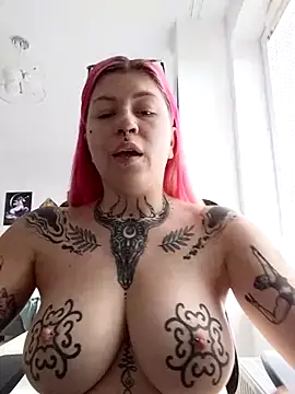 Snapshot of divine_eve chatting on September 15, 2025, 9:20 am divine eve online show from September 15, 2025, 9:20 am