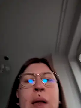 Snapshot of divine_eve chatting on November 12, 2025, 12:38 pm divine eve online show from November 12, 2025, 12:38 pm