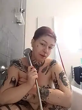 Snapshot of divine_eve chatting on November 19, 2025, 4:18 pm divine eve online show from November 19, 2025, 4:18 pm